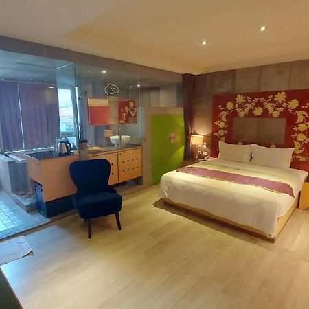 Jungle City Motel Chiayi City Exterior foto