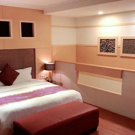 Jungle City Motel Chiayi City Exterior foto