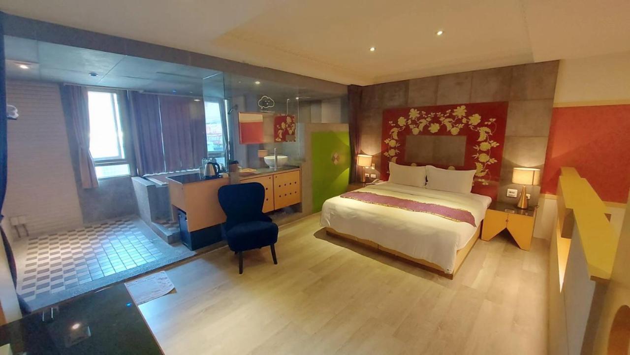 Jungle City Motel Chiayi City Exterior foto