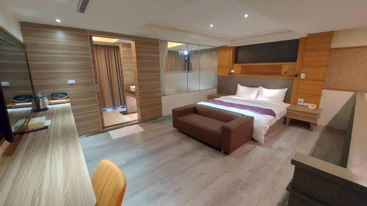 Jungle City Motel Chiayi City Exterior foto