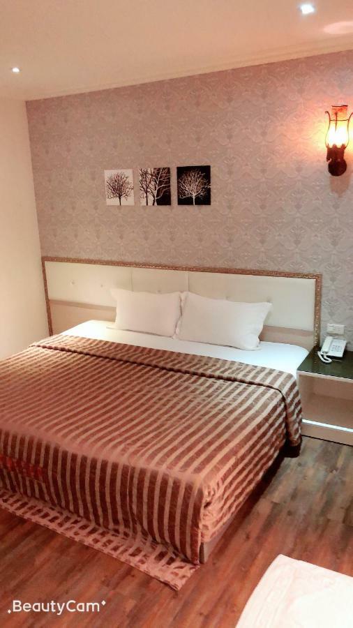 Jungle City Motel Chiayi City Exterior foto